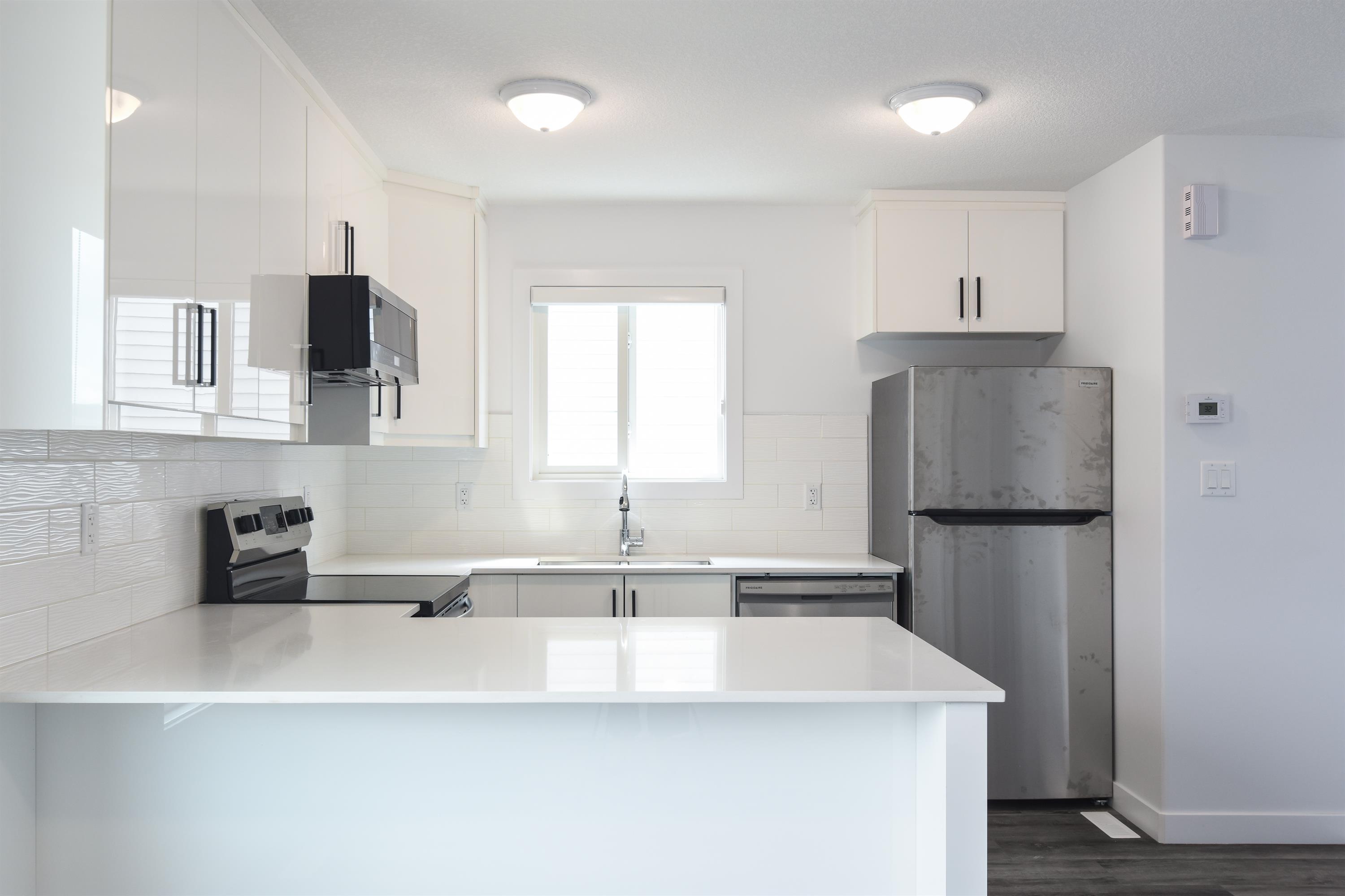 6548G 175 Avenue Northwest