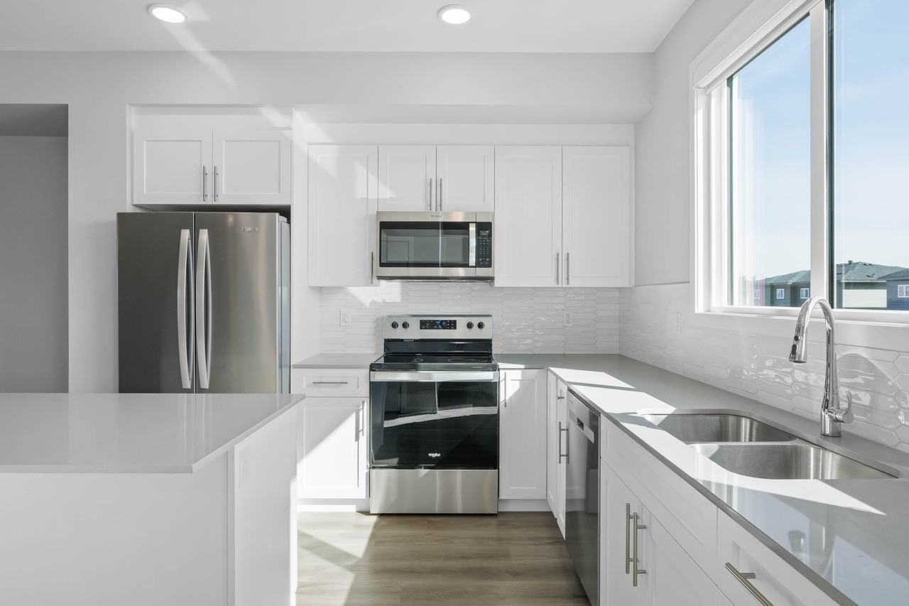 MAIN 408 Pioneer Road - Main