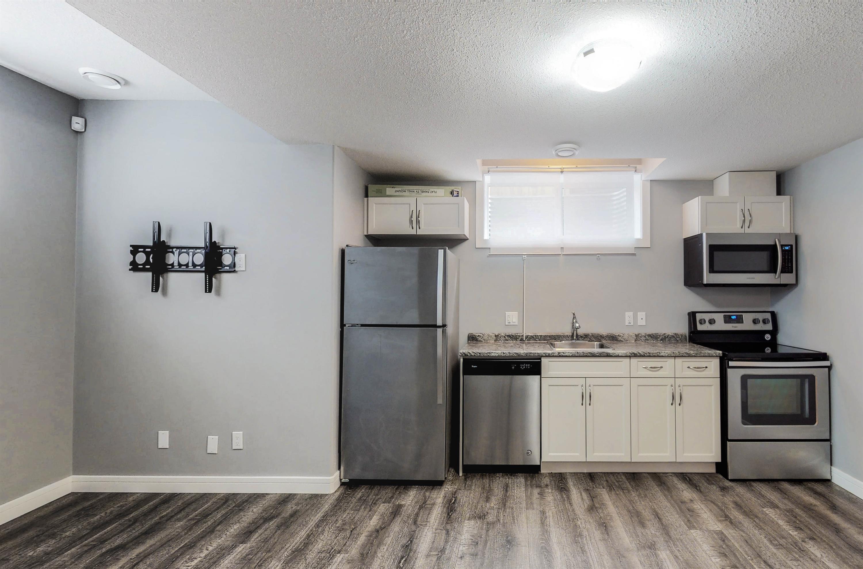2113 (Bsmt) Auxier Court Southwest - Bsmt